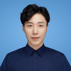 禹彦旭，毕业于北京体育大学、中国体育舞蹈联合会国家一级教师、国家二级裁判；原中国国际标准舞总会规范社交舞专业委员会副秘书长。.png